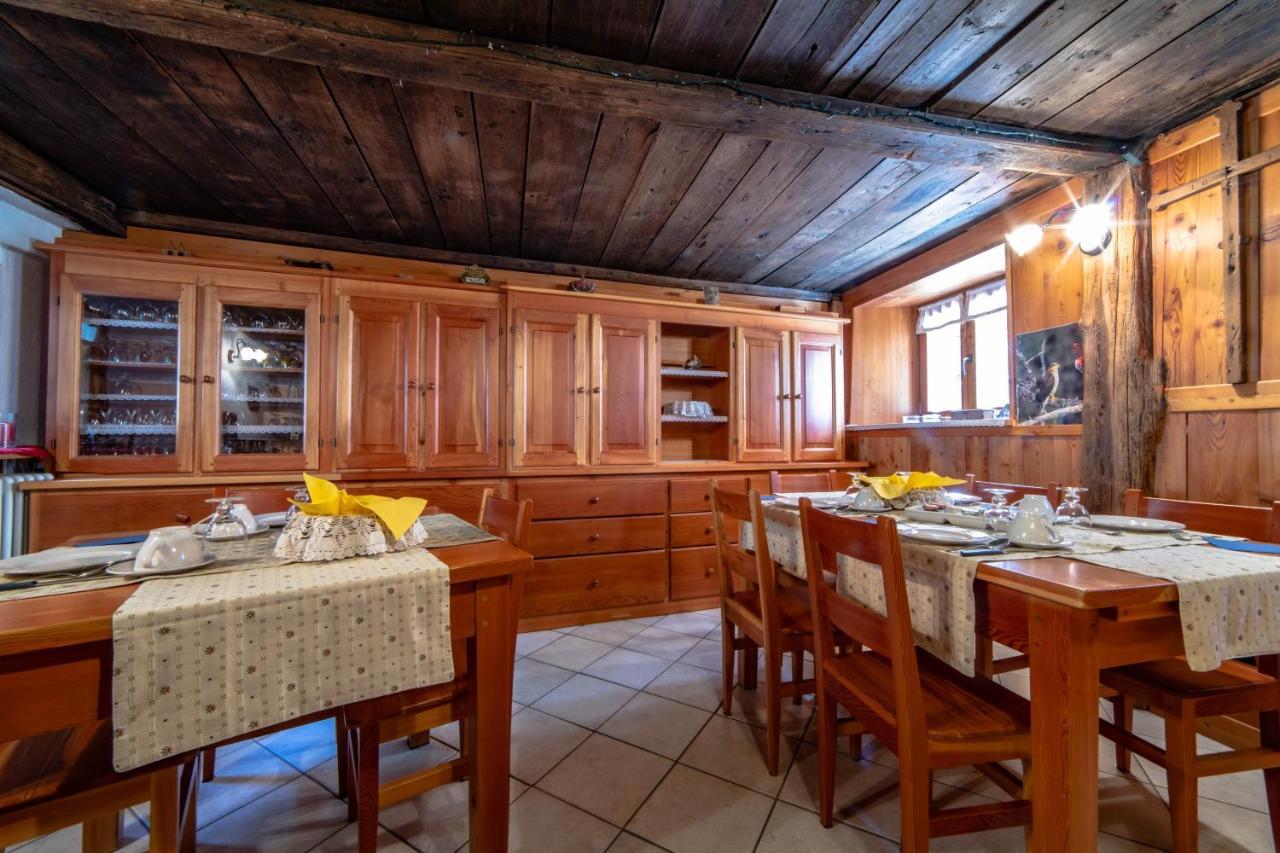 Antica Casa Di Montagna Maison Bovard Вальгризанш Экстерьер фото
