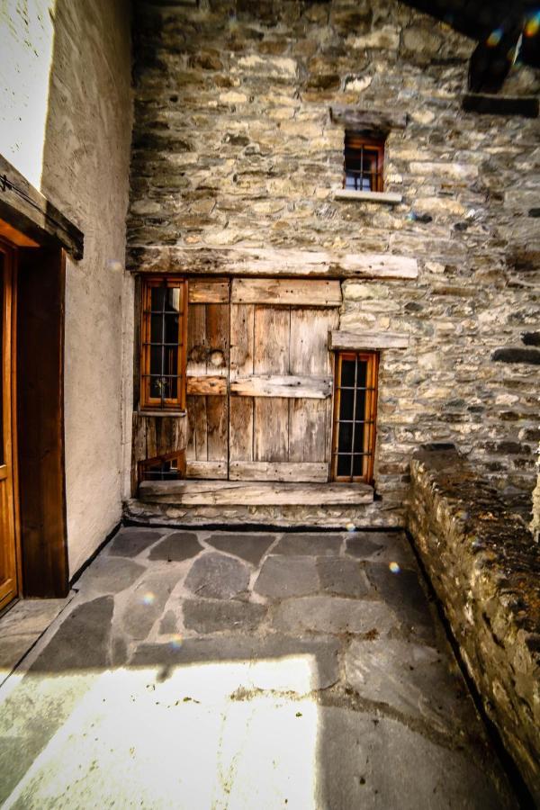 Antica Casa Di Montagna Maison Bovard Вальгризанш Экстерьер фото