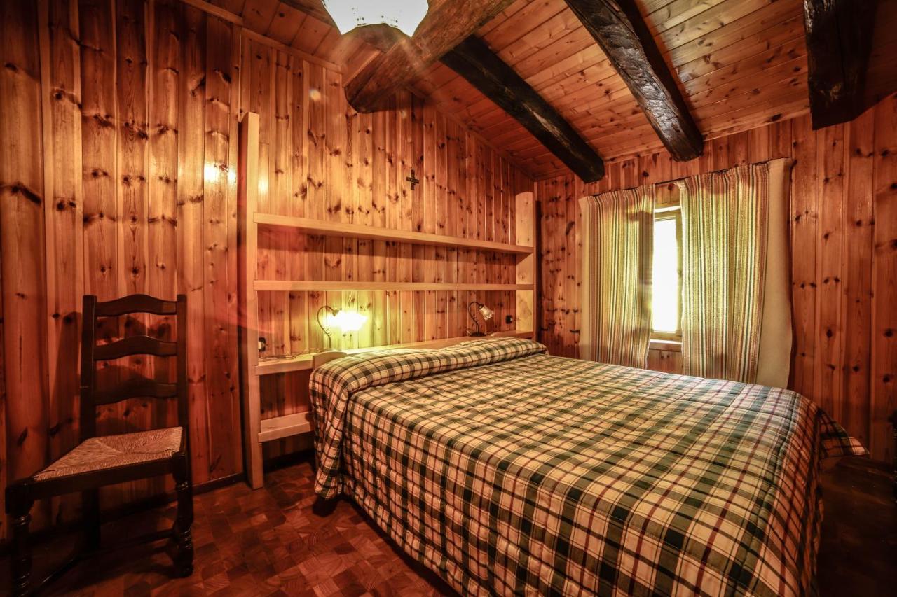 Antica Casa Di Montagna Maison Bovard Вальгризанш Экстерьер фото