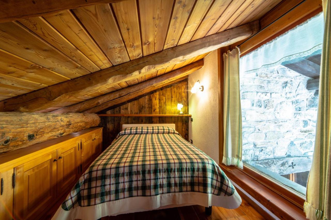 Antica Casa Di Montagna Maison Bovard Вальгризанш Экстерьер фото